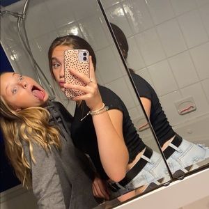 Meet your Posher, Alexis